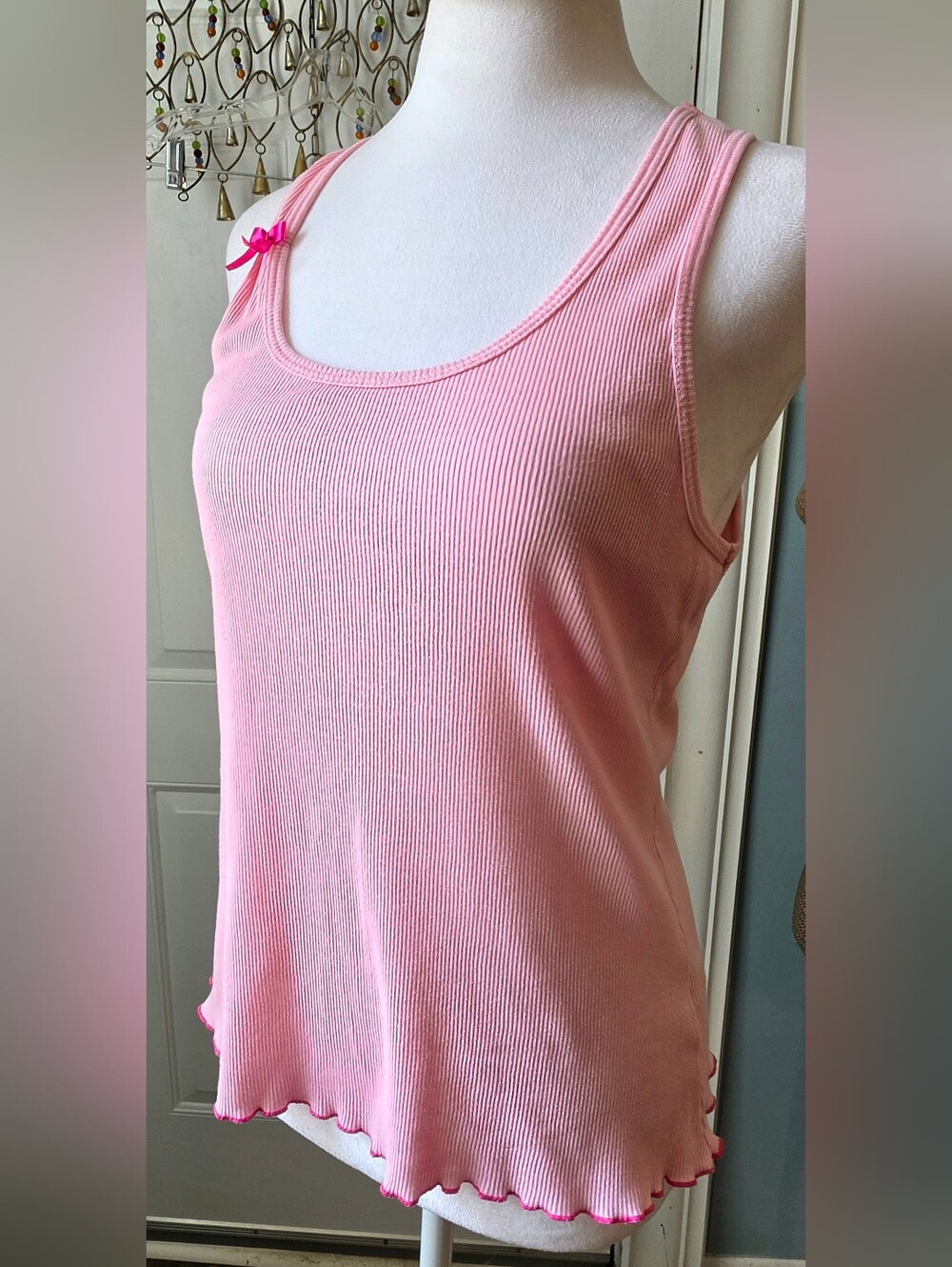 Betsey Johnson Betseyville Ribbed Tank w/ Lettuce Hem Womens M Pink Bow Deatil - Picture 2 of 11